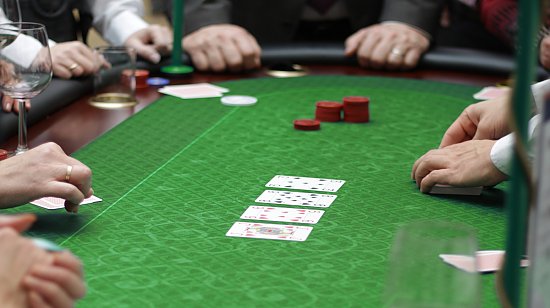 Texas Hold'em Pokerturnier ausrichten