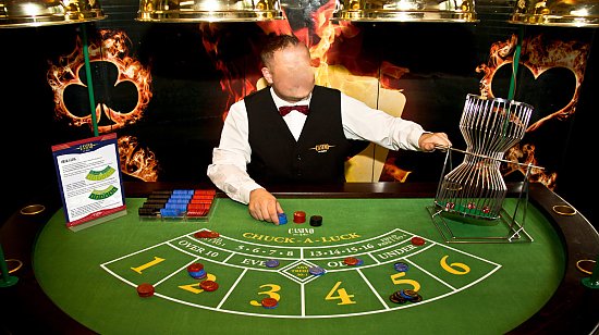 chuck-a-luck-croupier-aktion neu